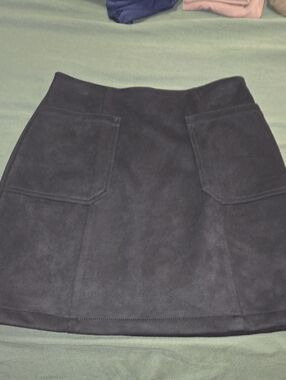 Maurices Black Suede- Mini Skirt with Front Patch Pockets Size 4